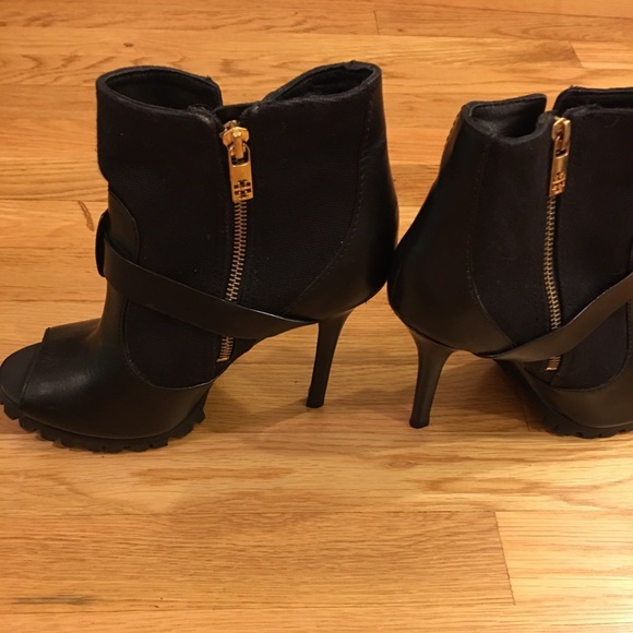 Tory Burch Black Open Toe Booties Size 9.5 - Picture 3 of 7